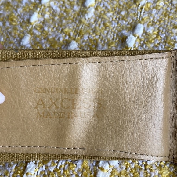 AXCESS Belt - Picture 4 of 7